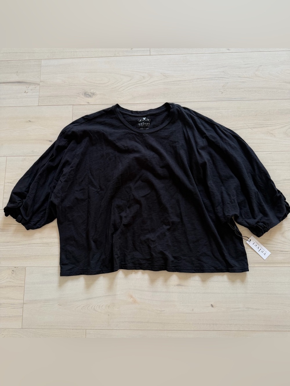 Velvet by Graham & Spencer Black Cropped Puff-Sleeve Tee NWT